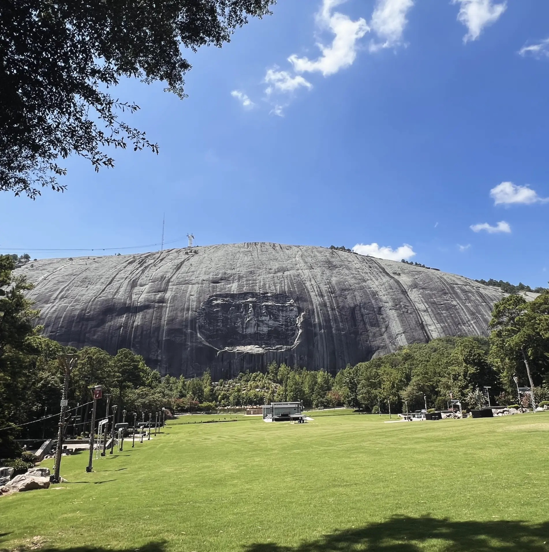 Uluru vs. Stone Mountain